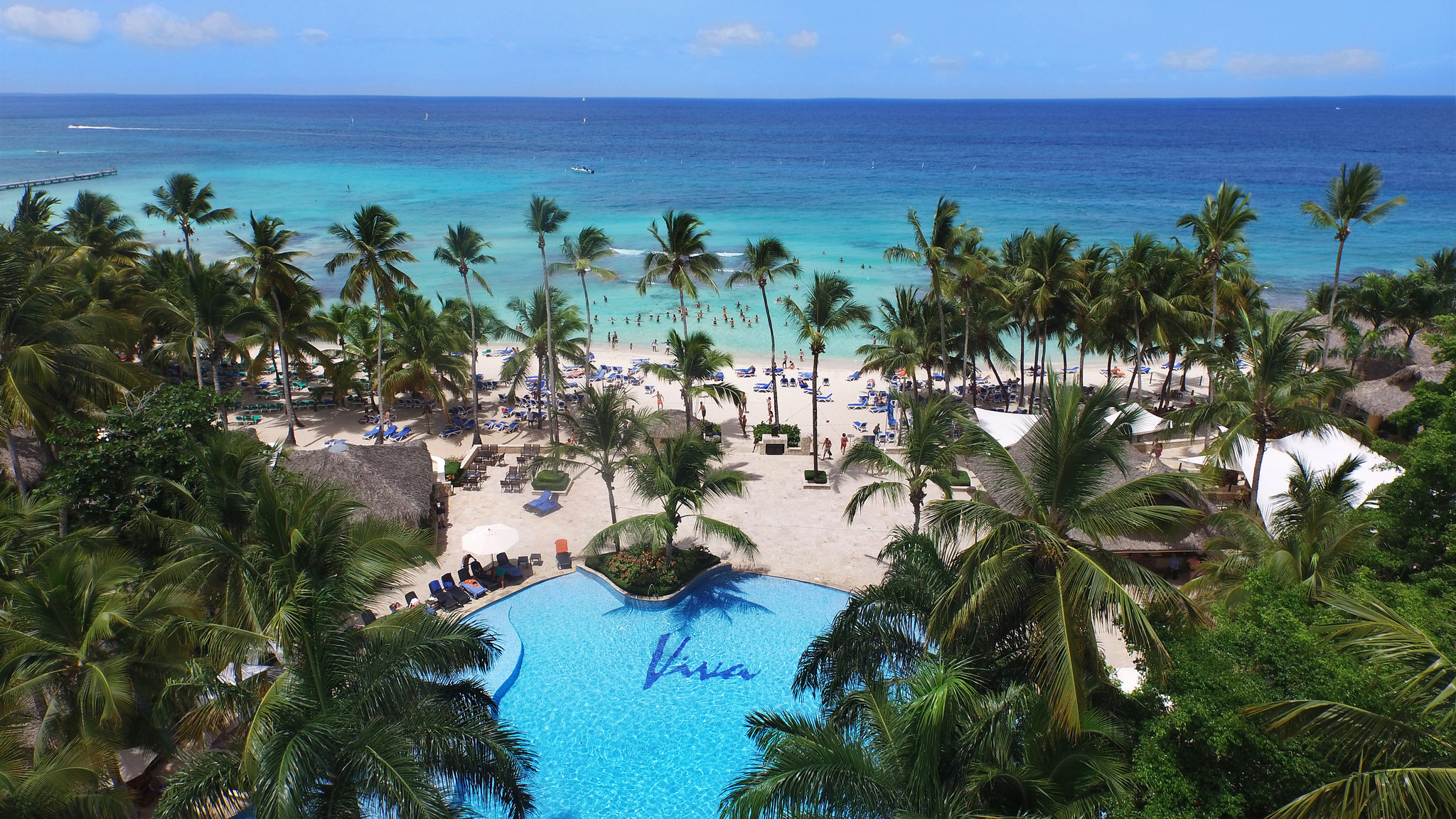 Book your wedding day in Viva Wyndham Dominicus Beach